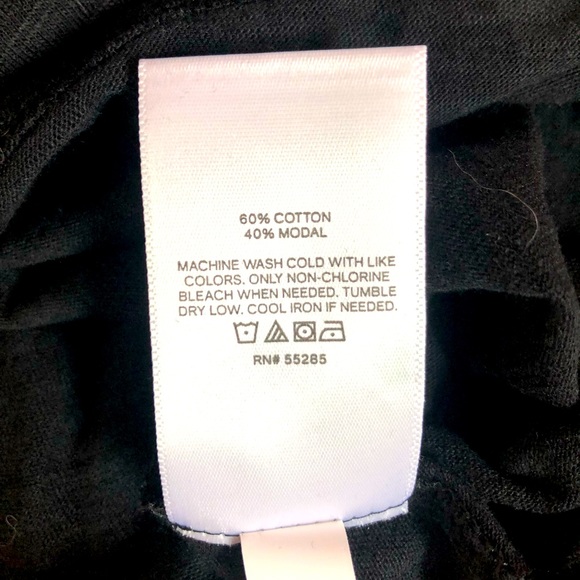 EXPRESS Skimming Scoop Neck black Tee short sleeves size S NWT - Picture 4 of 8